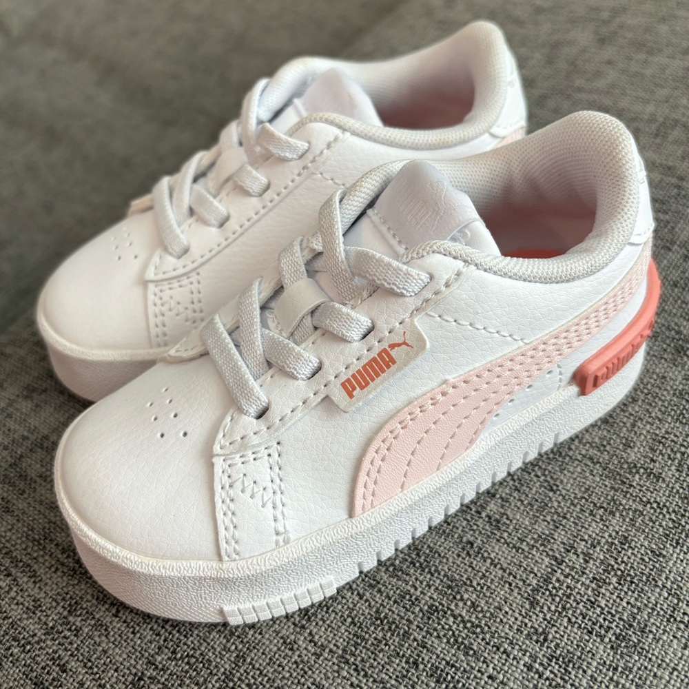 NEVER WORN Toddler Puma Sneakers, Size 6C